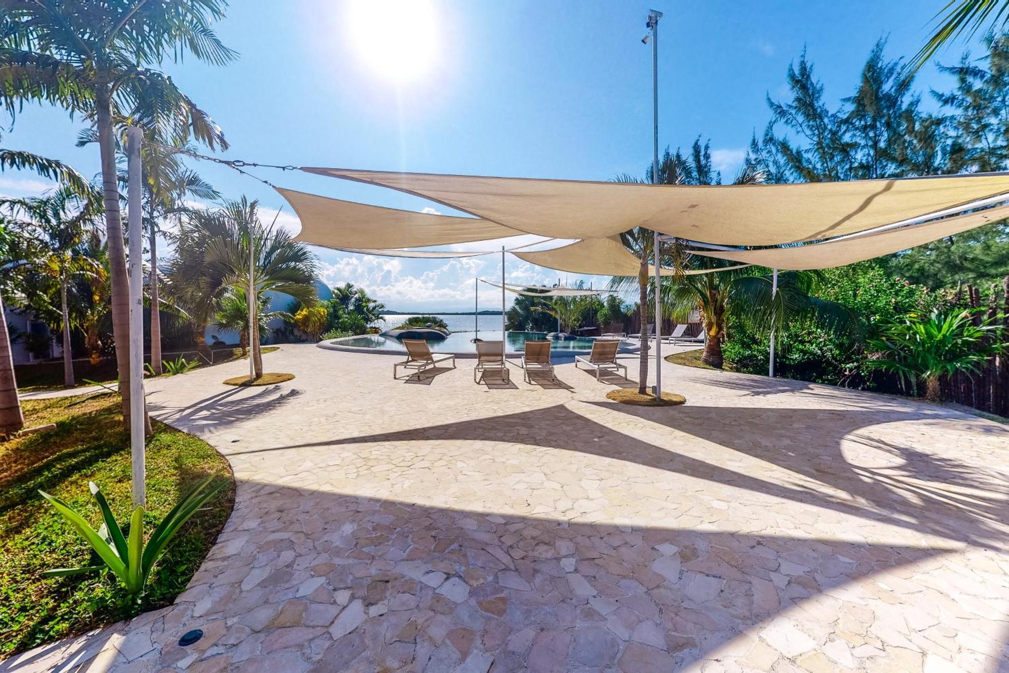 Swan Villas Maya Beach 객실 사진